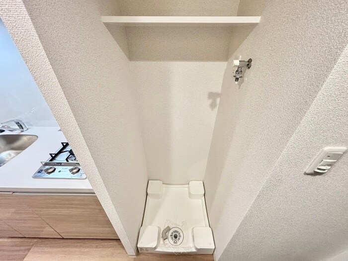 物件内観写真12　(洗濯機置場)