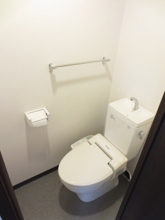 物件内観写真11　(トイレ)