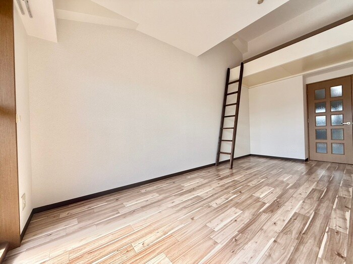 物件内観写真8　(居室)