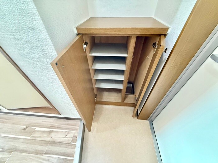 物件内観写真18　(靴箱)