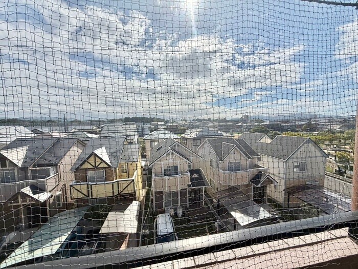 物件内観写真22　(室内からの展望)