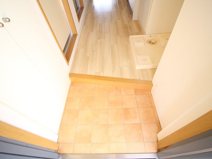 物件内観写真13　(玄関)