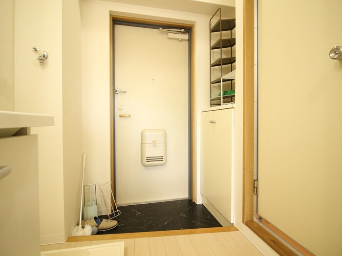 物件内観写真15　(玄関)