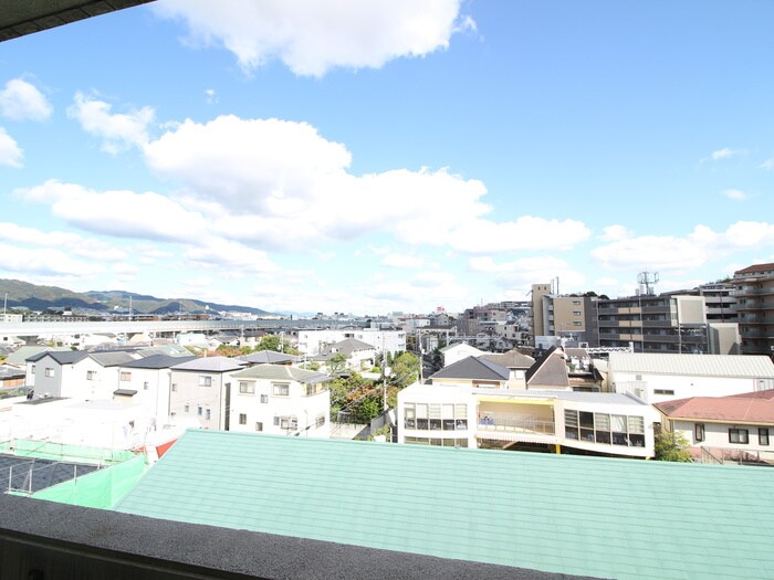 物件内観写真17　(室内からの展望)