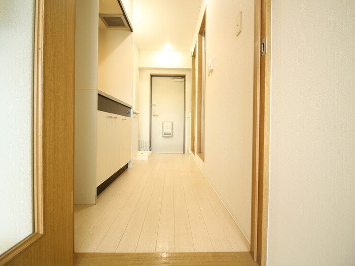 物件内観写真20　(廊下)