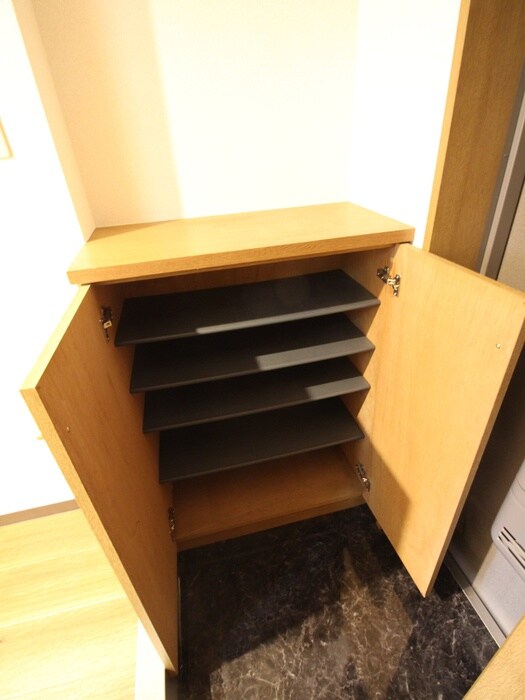 物件内観写真8　(靴箱)