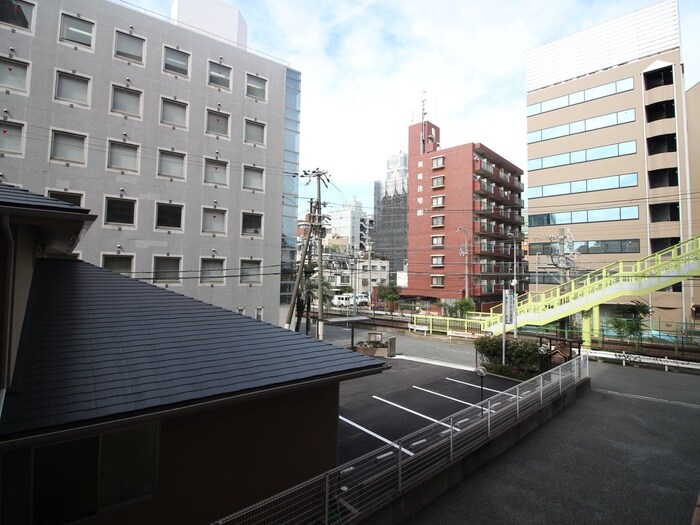 物件内観写真18　(室内からの展望)