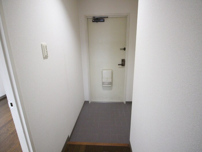 物件内観写真19　(玄関)