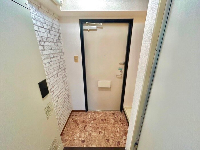 物件内観写真15　(玄関)