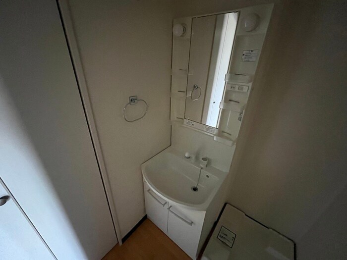 物件内観写真9　(洗面)