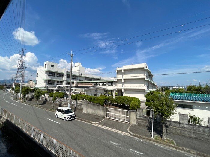 物件内観写真18　(室内からの展望)