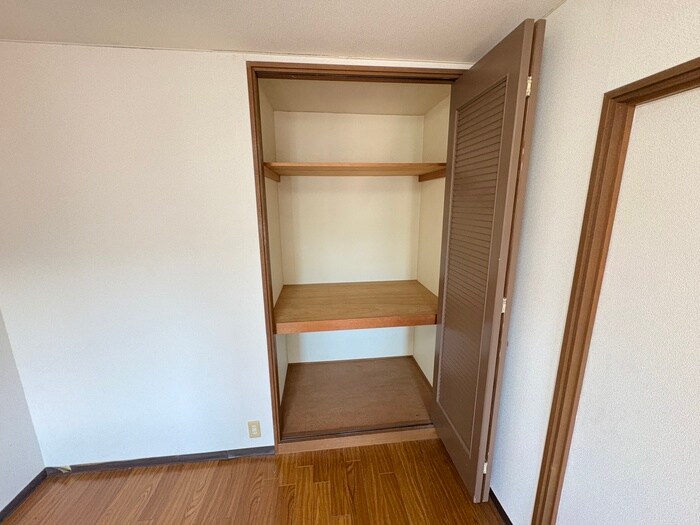 物件内観写真10　(収納)