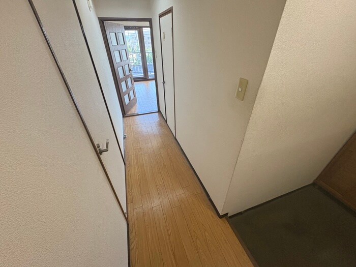 物件内観写真19　(廊下)