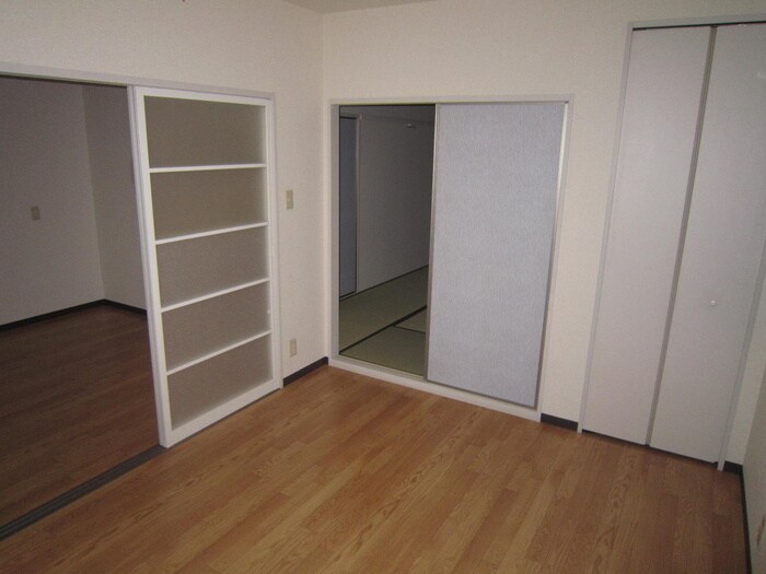 物件内観写真10　(居室)