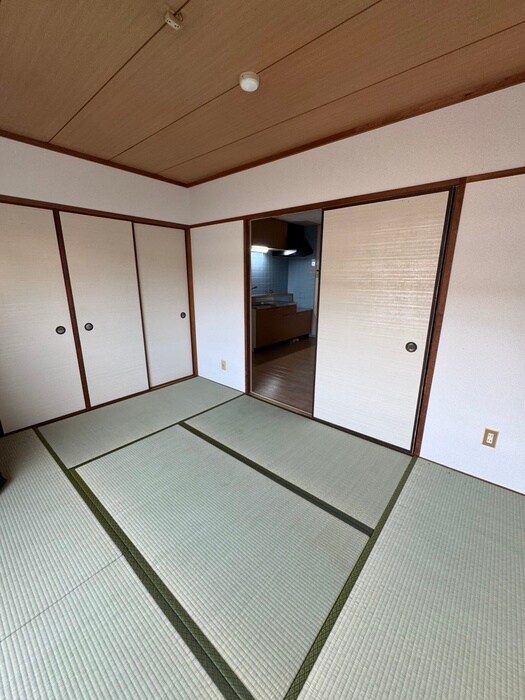 物件内観写真11　(居室)