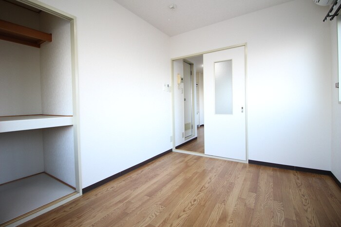 物件内観写真15　(居室)