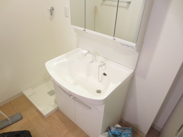 物件内観写真9　(洗面)