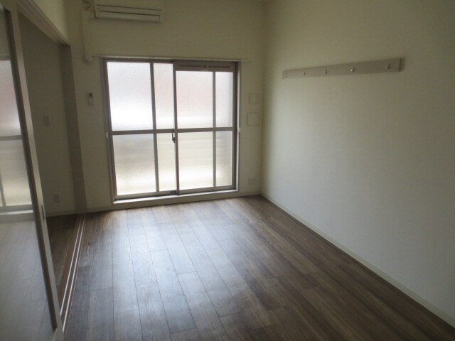 物件内観写真11　(居室)