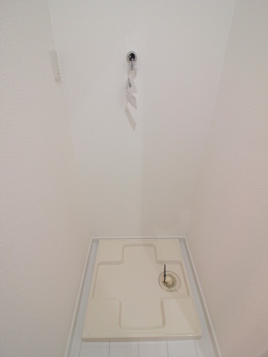 物件内観写真11　(洗濯機置場)