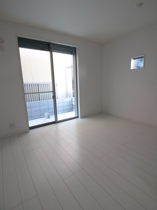 物件内観写真21　(室内からの展望)