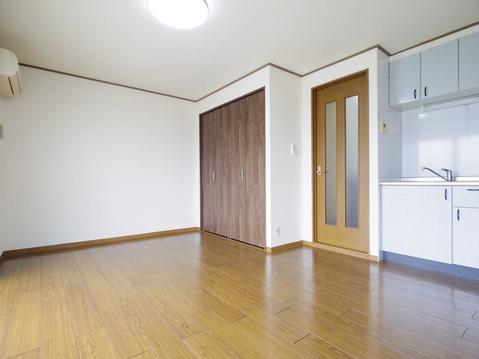 物件内観写真8　(居室)