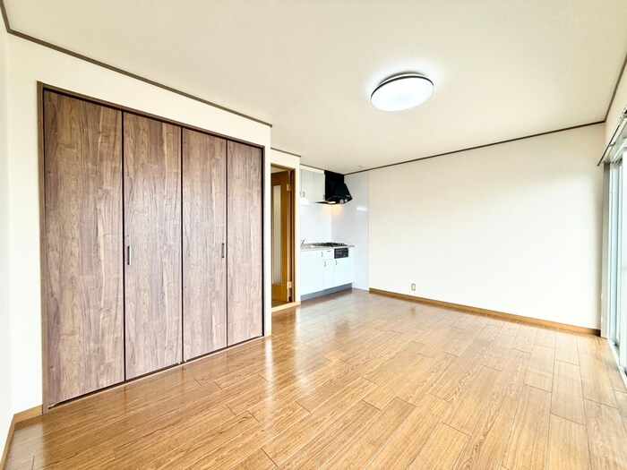 物件内観写真9　(居室)