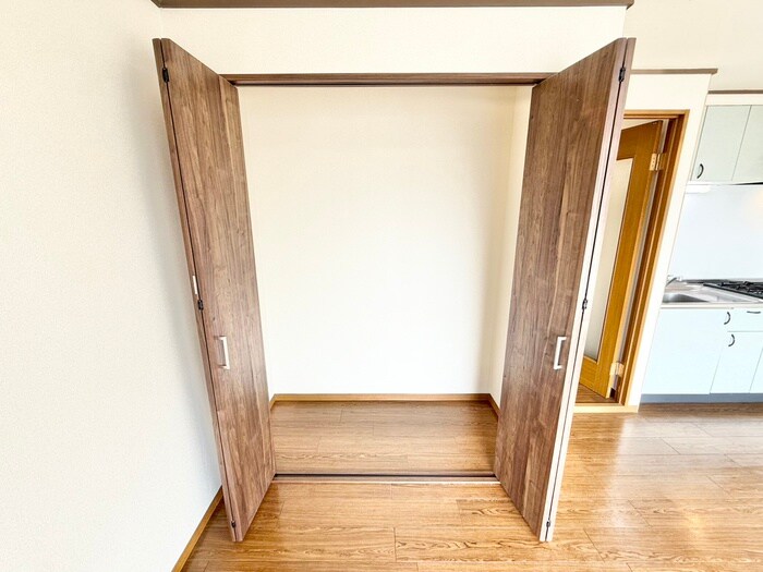 物件内観写真15　(収納)