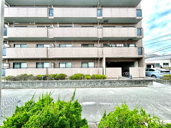 物件内観写真16　(室内からの展望)