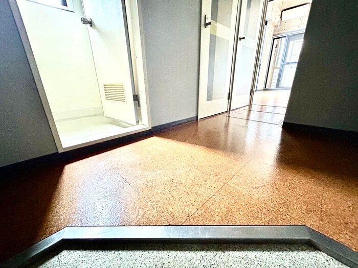 物件内観写真18　(廊下)