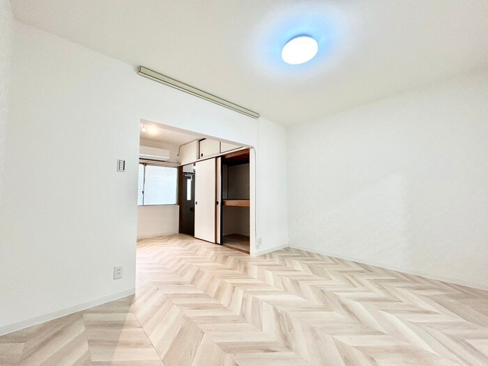 物件内観写真10　(居室)