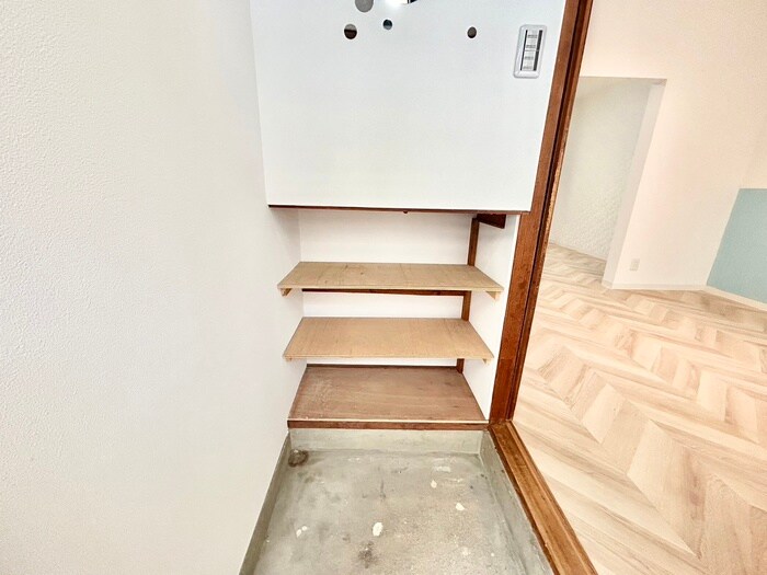 物件内観写真12　(靴箱)