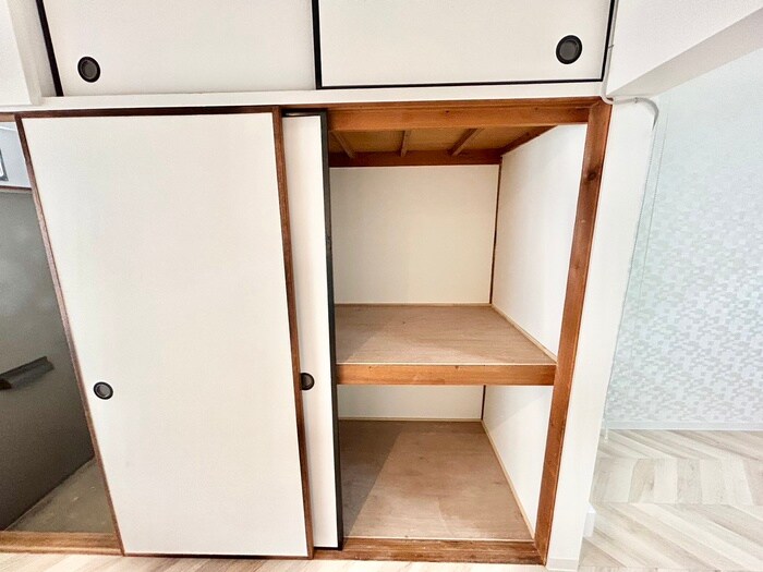 物件内観写真18　(収納)