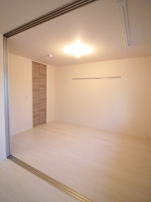 物件内観写真16　(居室)