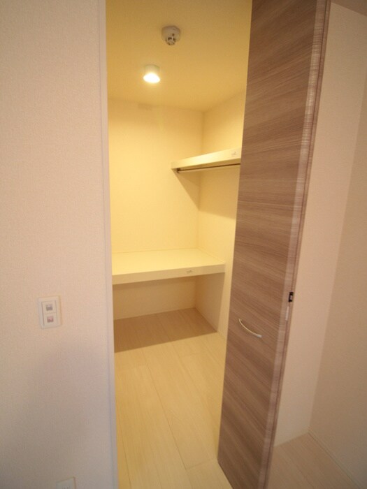 物件内観写真18　(収納)