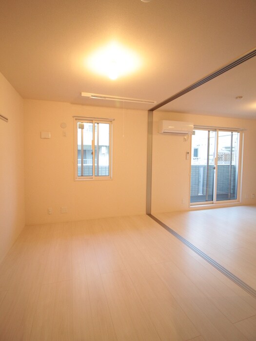 物件内観写真19　(居室)