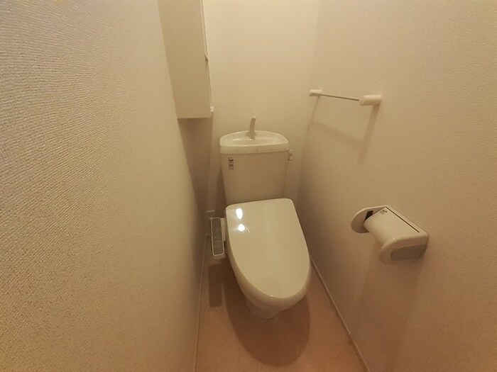 物件内観写真8　(トイレ)