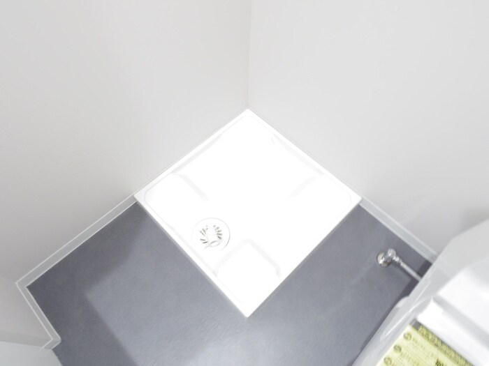 物件内観写真16　(洗濯機置場)