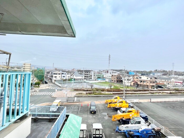 物件内観写真20　(室内からの展望)