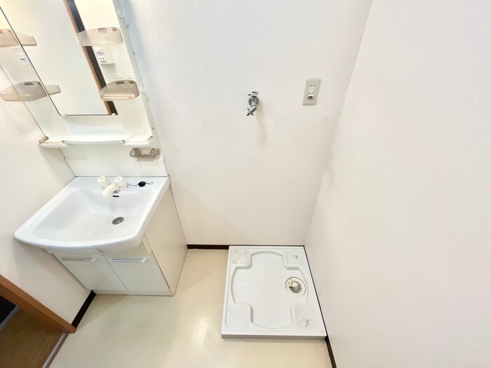 物件内観写真21　(洗濯機置場)