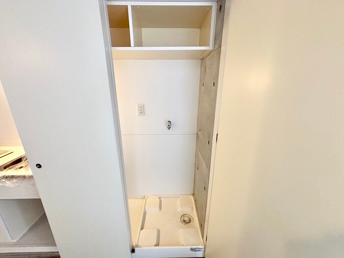 物件内観写真12　(洗濯機置場)