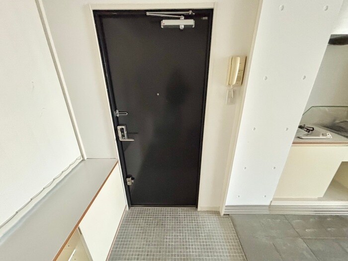 物件内観写真17　(玄関)
