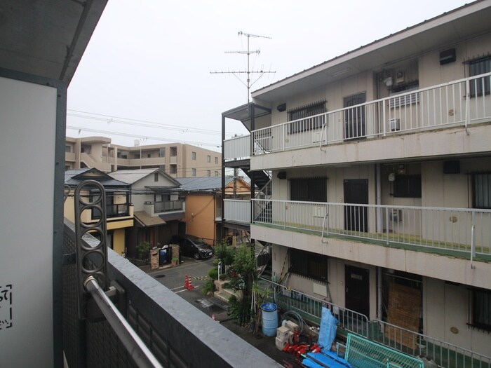 物件内観写真20　(室内からの展望)