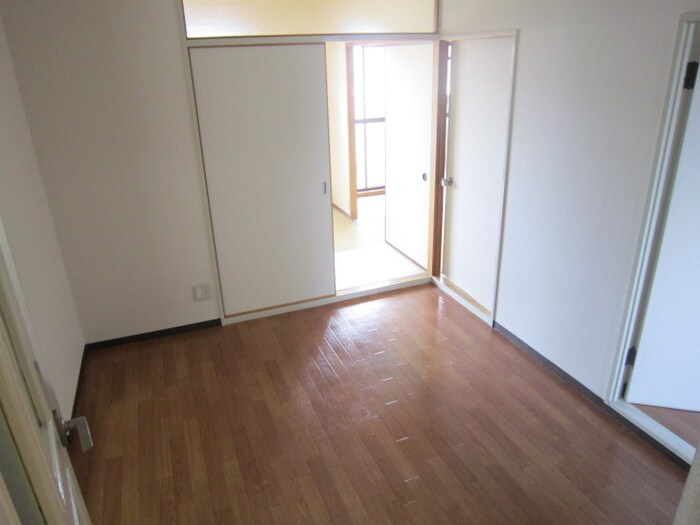 物件内観写真15　(居室)