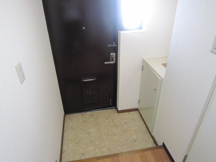 物件内観写真17　(玄関)