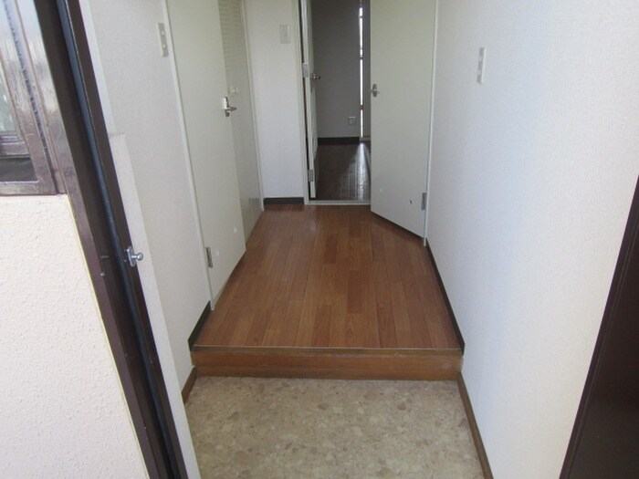 物件内観写真19　(廊下)