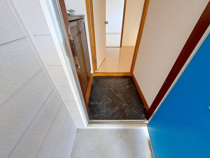 物件内観写真19　(玄関)