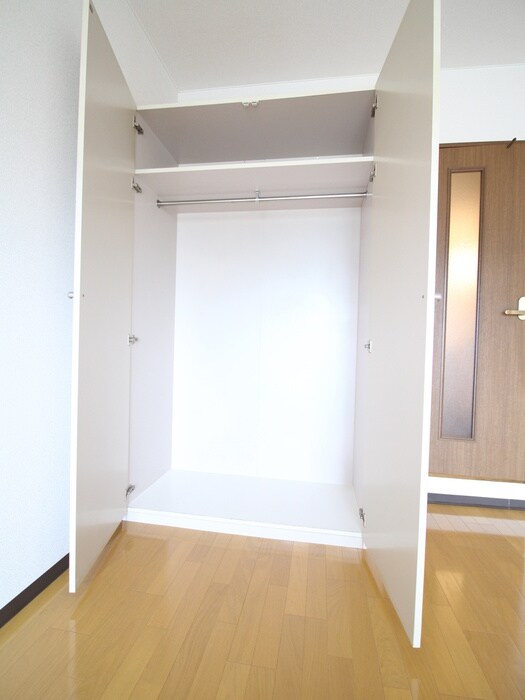 物件内観写真10　(収納)