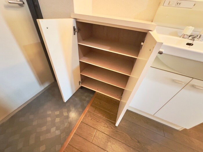 物件内観写真18　(収納)