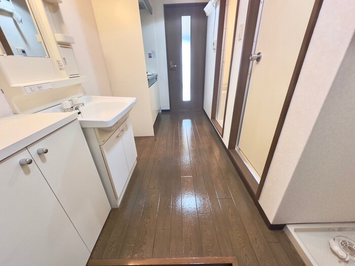 物件内観写真19　(廊下)