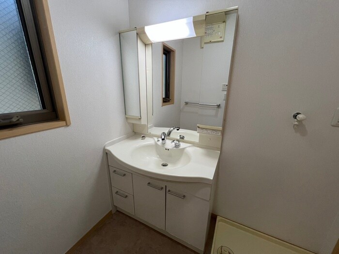 物件内観写真17　(洗面)